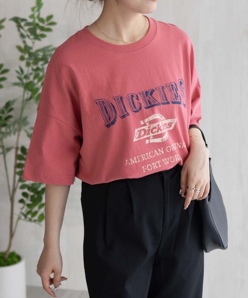 Dickies(ディッキーズ)の「DICKIES バイオ加工カレッジTシャツ(Tシャツ/カットソー・レディース・スミクロ/レッド系/ブルーグレー・フリー)」の11枚目の写真
