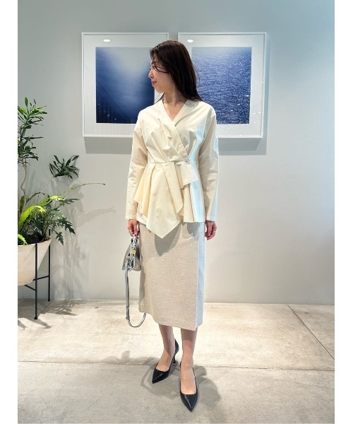 ESTNATION（エストネーション）の「ESTNATION / ペプラムブラウス（シャツ/ブラウス・レディース・ブラック/アイボリー・36/38）」の6枚目の写真