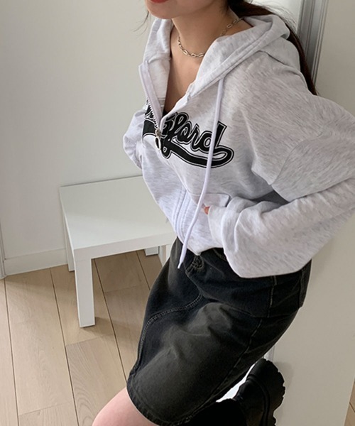 VIVID LADY(ビビッドレディー)の「ジップアップ ショート丈パーカーフード付き / Zip-up short parka with hood(パーカー・レディース・ブラック/オフホワイト/グレー・FREE)」の21枚目の写真