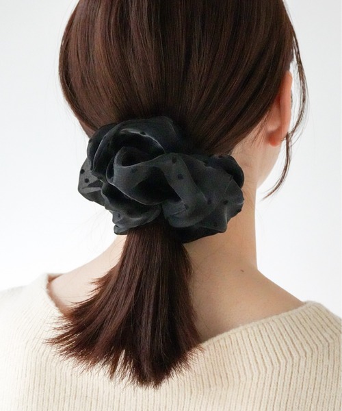 Port（ポート）の「【 Port / ポート 】 オーガンジー ボリューム ドット シュシュ（シュシュ・レディース・アイボリー/ブラック・FREE）」の2枚目の写真