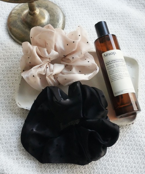 Port（ポート）の「【 Port / ポート 】 オーガンジー ボリューム ドット シュシュ（シュシュ・レディース・アイボリー/ブラック・FREE）」の9枚目の写真