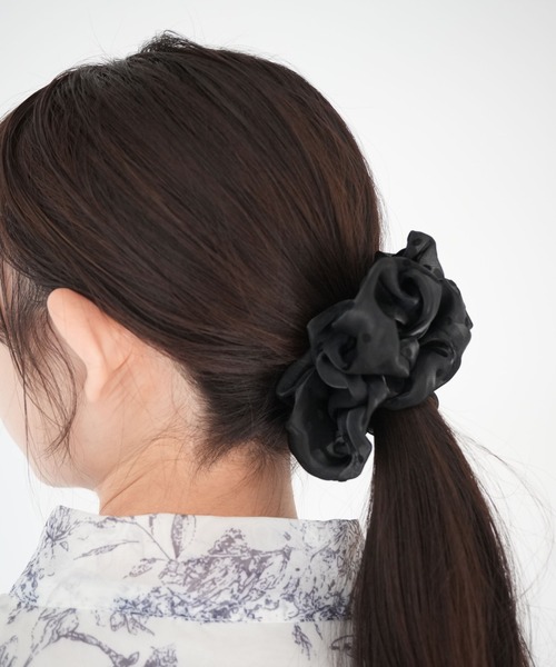 Port（ポート）の「【 Port / ポート 】 オーガンジー ボリューム ドット シュシュ（シュシュ・レディース・アイボリー/ブラック・FREE）」の7枚目の写真