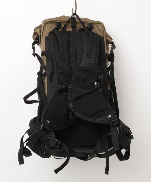 karrimor(カリマー)の「cleave 40(バックパック/リュック・メンズ・ブラウン/ホワイト/チャコールグレー・S/M)」の14枚目の写真