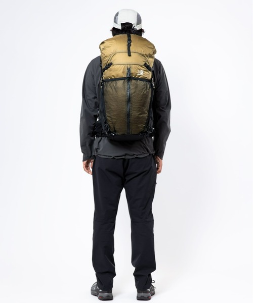 karrimor(カリマー)の「cleave 40(バックパック/リュック・メンズ・ブラウン/ホワイト/チャコールグレー・S/M)」の5枚目の写真