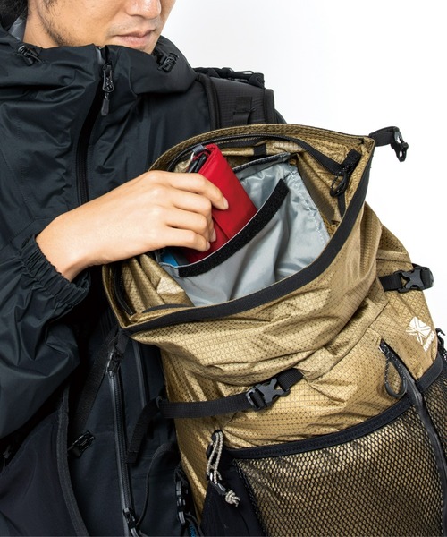 karrimor(カリマー)の「cleave 40(バックパック/リュック・メンズ・ブラウン/ホワイト/チャコールグレー・S/M)」の8枚目の写真