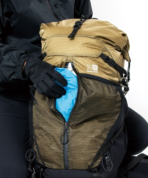 karrimor(カリマー)の「cleave 40(バックパック/リュック・メンズ・ブラウン/ホワイト/チャコールグレー・S/M)」の17枚目の写真