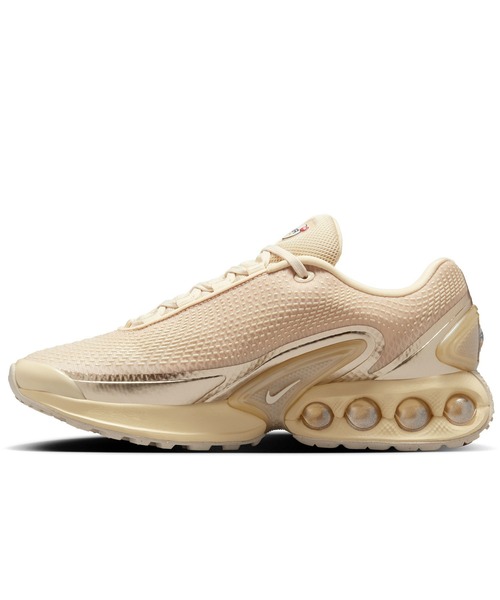 NIKE(ナイキ)の「NIKE WMNS AIR MAX DN HV4861-200(スニーカー・レディース・ゴールド・23.5cm/24cm/24.5cm/25cm/23cm)」の1枚目の写真