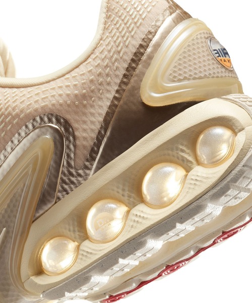 NIKE(ナイキ)の「NIKE WMNS AIR MAX DN HV4861-200(スニーカー・レディース・ゴールド・23.5cm/24cm/24.5cm/25cm/23cm)」の7枚目の写真