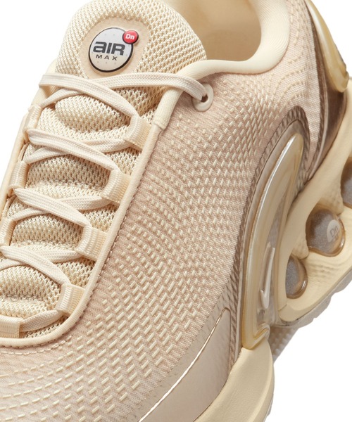 NIKE(ナイキ)の「NIKE WMNS AIR MAX DN HV4861-200(スニーカー・レディース・ゴールド・23.5cm/24cm/24.5cm/25cm/23cm)」の8枚目の写真