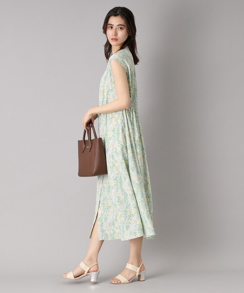 DRESSTERIOR（ドレステリア）の「【ポケット付き/花柄】フラワープリントフレンチスリーブワンピ（ワンピース・レディース・スモーキーグリーン系1/ブルー系・34/36/38）」の14枚目の写真