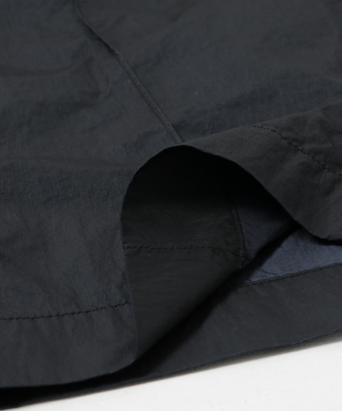 URBAN RESEARCH（アーバンリサーチ）の「NYLON STRAIGHT PANTS（その他パンツ・メンズ・ネイビー・1/2）」の18枚目の写真