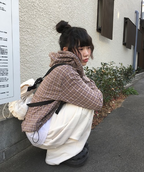 anyonemore（エニワンモア）の「サイドタック切替トレーニングパンツ（スウェットパンツ・レディース・アイボリー/グレー・FREE）」の11枚目の写真