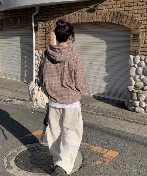 anyonemore（エニワンモア）の「サイドタック切替トレーニングパンツ（スウェットパンツ・レディース・アイボリー/グレー・FREE）」の16枚目の写真