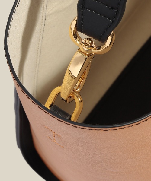 ROPE'（ロペ）の「【E'POR】I BAG Wide【通勤】【A4対応】【軽量】（トートバッグ・レディース・ブラック/ダークブラウン・FREE）」の8枚目の写真