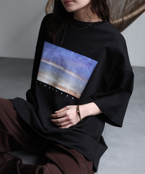 ap retro(アプレトロ)の「【選べる】BIGシルエットプリントTシャツ / オーバーサイズ / 春夏(Tシャツ/カットソー・レディース・ブラック/オフホワイト/ブラック系その他/ホワイト系その他・FREE)」の3枚目の写真