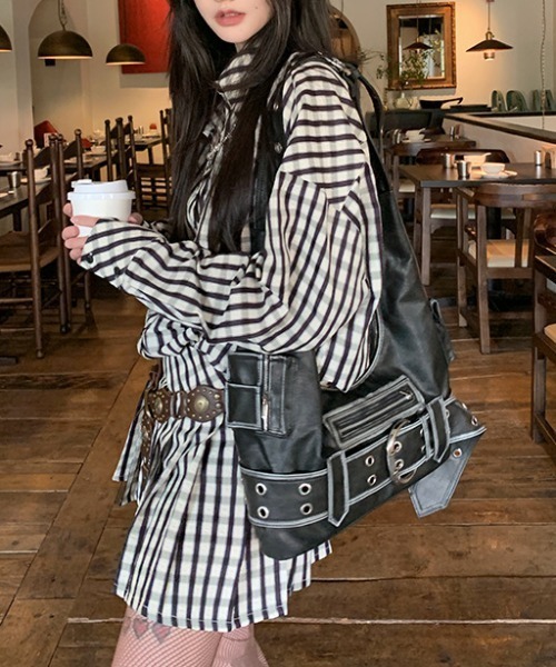 SHEENA（シーナ）の「セットアップ　オーバーサイズチェックシャツ×プリーツミニスカート　2点SET（セットアップ・レディース・アイボリー・S/M/L）」の3枚目の写真