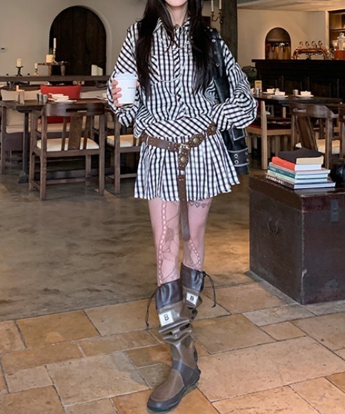 SHEENA（シーナ）の「セットアップ　オーバーサイズチェックシャツ×プリーツミニスカート　2点SET（セットアップ・レディース・アイボリー・S/M/L）」の5枚目の写真