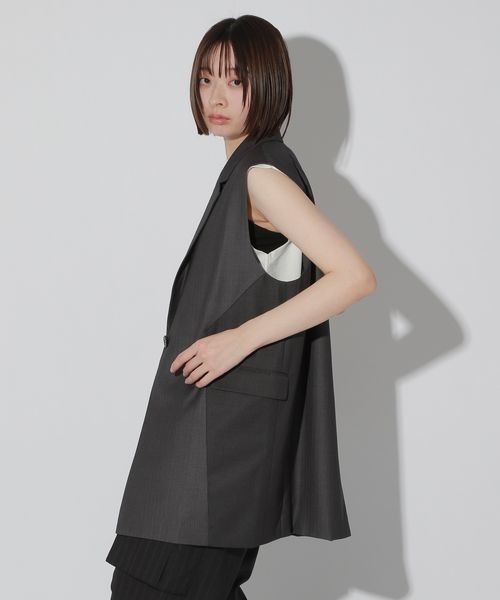 Anui（アニュイ）の「【UNISEX】テーラーロングベスト（その他アウター・レディース・ブラック/グレー・MEDIUM）」の19枚目の写真