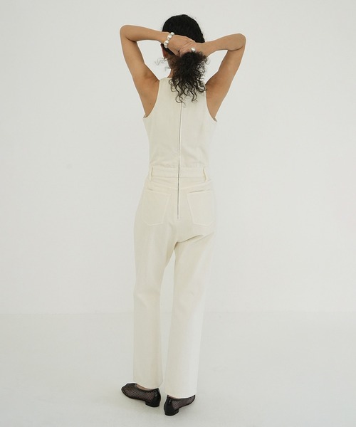 CLANE(クラネ)の「WAIST OPEN DENIM ALL IN ONE(つなぎ/オールインワン・レディース・ブラック/アイボリー・2/1)」の6枚目の写真