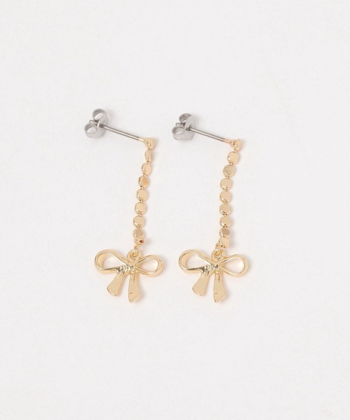 FOREVER 21（フォーエバー トゥエンティーワン）の「リボンモチーフピアス３（ピアス（両耳用）・レディース・ゴールド/シルバー・FREE）」の2枚目の写真