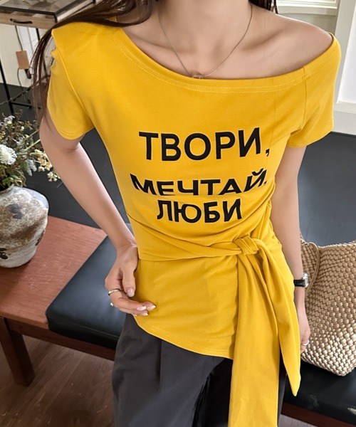 Sibra（シブラ）の「アシメオフショルダーロゴTシャツ（Tシャツ/カットソー・レディース・ホワイト/イエロー/ブラック/グレー・M）」の10枚目の写真