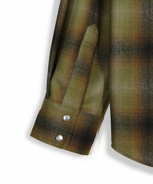 MEN'S BIGI（メンズビギ）の「【PENDLETON/ペンドルトン】別注オンブレチェックシャツ（シャツ/ブラウス・メンズ・ブラック/カーキ・03/02）」の20枚目の写真