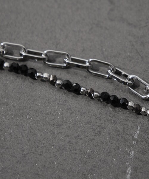 FREAK'S STORE（フリークスストア）の「レイヤードビーズブレスレット（ブレスレット・メンズ・ブラック/シルバー・ONE SIZE）」の9枚目の写真
