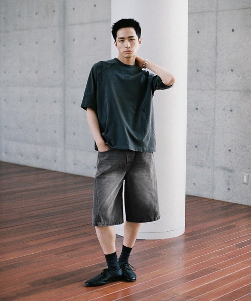 WYM LIDNM（ウィム バイ リドム）の「CURVED SEAM DENIM WIDE SHORTS（その他パンツ・メンズ・グレー/ブラック・S/M/L）」の6枚目の写真