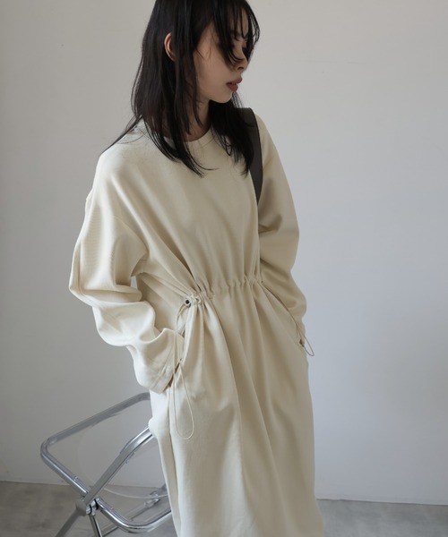 Girly Doll(ガーリードール)の「ウエストドロストノーカラーワンピース(ワンピース・レディース・オフホワイト/ダークグレー・F)」の14枚目の写真