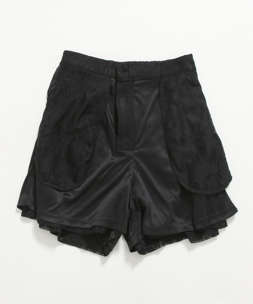 mysty woman（ミスティウーマン）の「【セットアップ着用可】レーシーショートパンツ 574581（その他パンツ・レディース・ブラック/オフホワイト・FREE）」の4枚目の写真