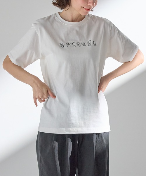 for/c(フォーシー)の「SESAME STREET / Tシャツ(UNISEX)【サスティナブル】(Tシャツ/カットソー・レディース・オフホワイト/スミクロ・4/3/2/1)」の4枚目の写真