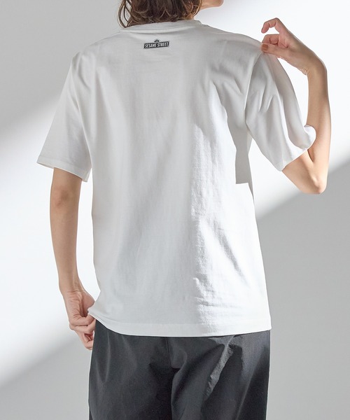 for/c(フォーシー)の「SESAME STREET / Tシャツ(UNISEX)【サスティナブル】(Tシャツ/カットソー・レディース・オフホワイト/スミクロ・4/3/2/1)」の6枚目の写真