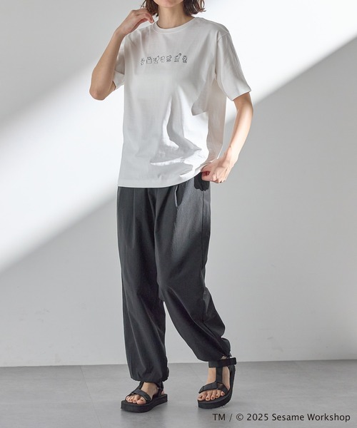 for/c(フォーシー)の「SESAME STREET / Tシャツ(UNISEX)【サスティナブル】(Tシャツ/カットソー・レディース・オフホワイト/スミクロ・4/3/2/1)」の9枚目の写真