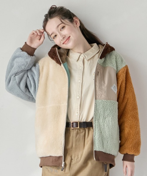 KRIFF MAYER Lady's Collection(クリフメイヤーレディースコレクション)の「【2WAY・リバーシブル】ひっくりジャケット(その他アウター・レディース・ブラック/その他5/カラフル/その他6/カーキ/グレイッシュベージュ・LARGE/MEDIUM)」の4枚目の写真