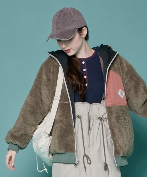 KRIFF MAYER Lady's Collection(クリフメイヤーレディースコレクション)の「【2WAY・リバーシブル】ひっくりジャケット(その他アウター・レディース・ブラック/その他5/カラフル/その他6/カーキ/グレイッシュベージュ・LARGE/MEDIUM)」の2枚目の写真