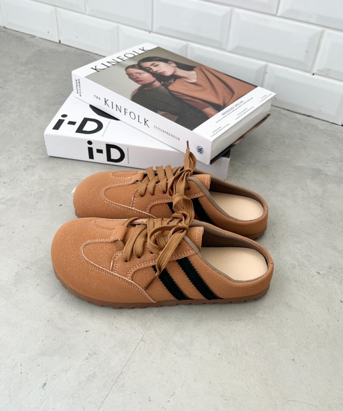 CLEA（クレア）の「スウェードタッチサボスニーカー（スニーカー・レディース・ブラウン/ベージュ/イエロー・23.5cm/24.5cm）」の11枚目の写真