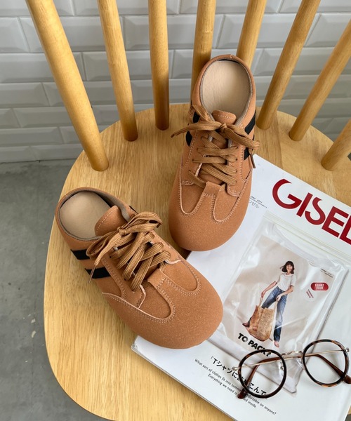 CLEA（クレア）の「スウェードタッチサボスニーカー（スニーカー・レディース・ブラウン/ベージュ/イエロー・23.5cm/24.5cm）」の12枚目の写真