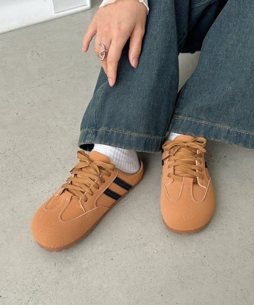 CLEA（クレア）の「スウェードタッチサボスニーカー（スニーカー・レディース・ブラウン/ベージュ/イエロー・23.5cm/24.5cm）」の5枚目の写真