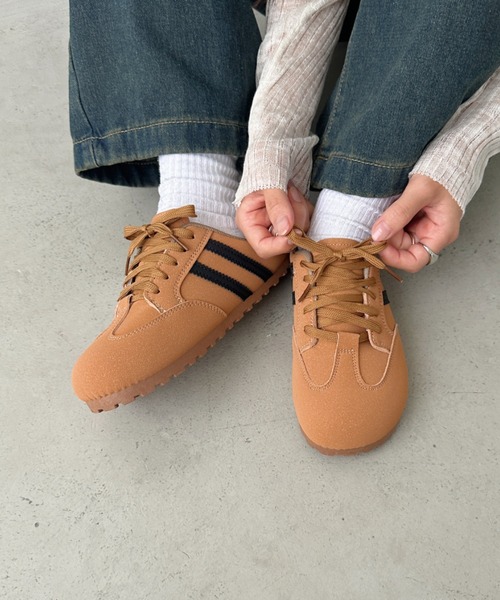 CLEA（クレア）の「スウェードタッチサボスニーカー（スニーカー・レディース・ブラウン/ベージュ/イエロー・23.5cm/24.5cm）」の7枚目の写真