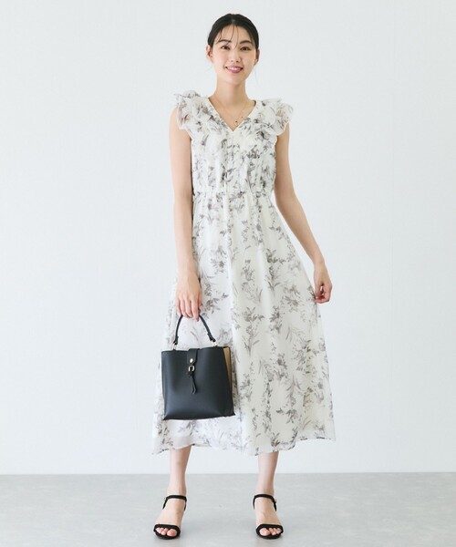 Jayro(ジャイロ)の「花柄フリルワンピース(ワンピース・レディース・ホワイト系その他2/ブラック/グレー系その他・M)」の14枚目の写真