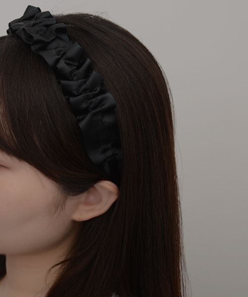 VIBGYOR Women（ヴィブジョー　ウィメン）の「【resonance】フリルデザイン ブラック ギャザー カチューシャ（カチューシャ・レディース・ブラック・FREE）」の6枚目の写真