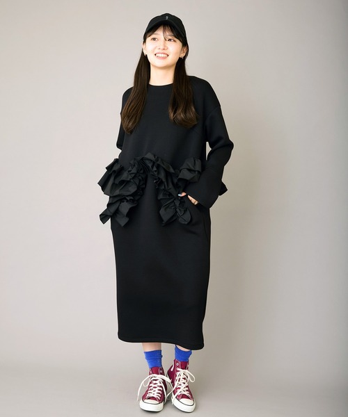 FLUMOR（フラマー）の「フリルデザインジャージードレス【入卒式】【オケージョン】【結婚式二次会・パーティー】（ワンピース・レディース・ブラック・38）」の2枚目の写真