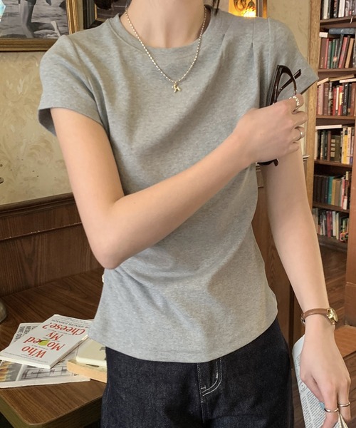 Lace Ladies(レースレディース)の「クルーネック 肩タック サイドギャザー フレンチスリーブ Tシャツ(Tシャツ/カットソー・レディース・アイボリー/ブラック/グレー・M/XL)」の4枚目の写真