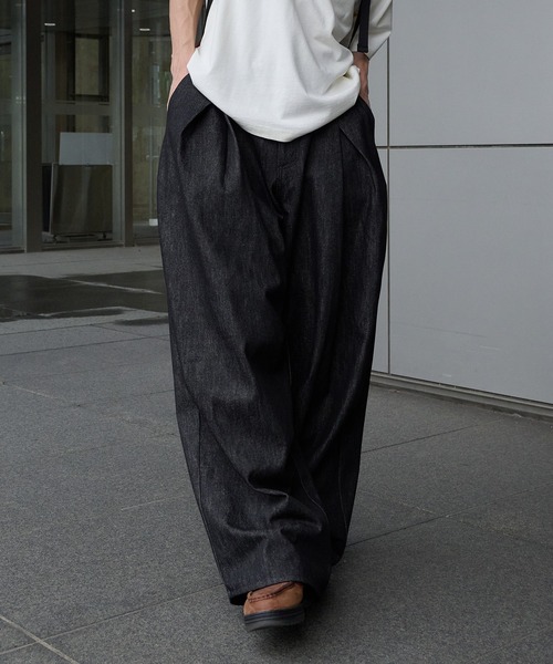 Perushu(ペルーシュ)の「ハトメループリジットワイドタックデニム(デニムパンツ・メンズ・インディゴブルー/ブラック・SMALL/MEDIUM/LARGE)」の5枚目の写真