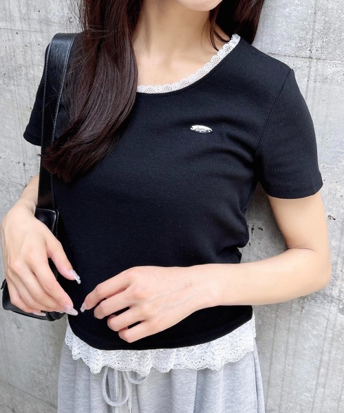 INGNI(イング)の「裾レース胸プレート付リブトップス(Tシャツ/カットソー・レディース・ブラック系その他4/ホワイト系その他/ブラック/オフホワイト/グレー・M)」の1枚目の写真