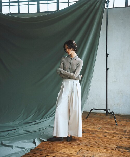 Demi-Luxe BEAMS（デミルクス ビームス）の「【1/9再値下げ】AK+1 / コットン ワイドパンツ［手洗い可］（その他パンツ・レディース・ホワイト系その他6/グリーン・36/38）」の3枚目の写真