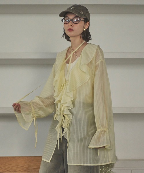 loin nuit（ロワンニュイ）の「choker ruffle sheer blouse / チョーカーラッフルシアーブラウス（シャツ/ブラウス・レディース・イエロー/ホワイト/ブラック/ピンク・FREE）」の4枚目の写真