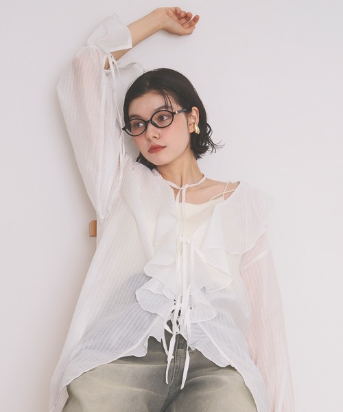 loin nuit（ロワンニュイ）の「choker ruffle sheer blouse / チョーカーラッフルシアーブラウス（シャツ/ブラウス・レディース・イエロー/ホワイト/ブラック/ピンク・FREE）」の10枚目の写真