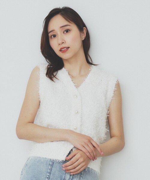 index（インデックス）の「《Can Cam掲載》フリンジシャギーコンパクトベスト【洗濯機洗い可】（ベスト・レディース・パープル/ブラック/オフホワイト・40/38/42）」の5枚目の写真