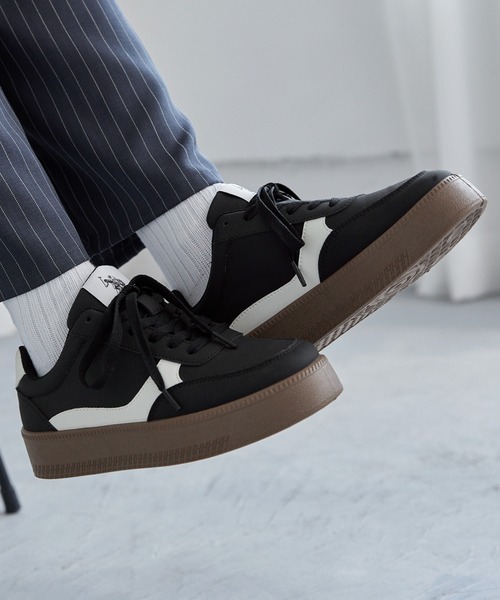 U.S. POLO ASSN.(ユーエスポロアッスン)の「U.S. POLO ASSN. /ユーエスポロアッスン 別注 ワンポイントロゴ 配色ボリュームソールスニーカー(スニーカー・レディース・ブラック/ホワイト・25cm/24cm/23.5cm)」の14枚目の写真